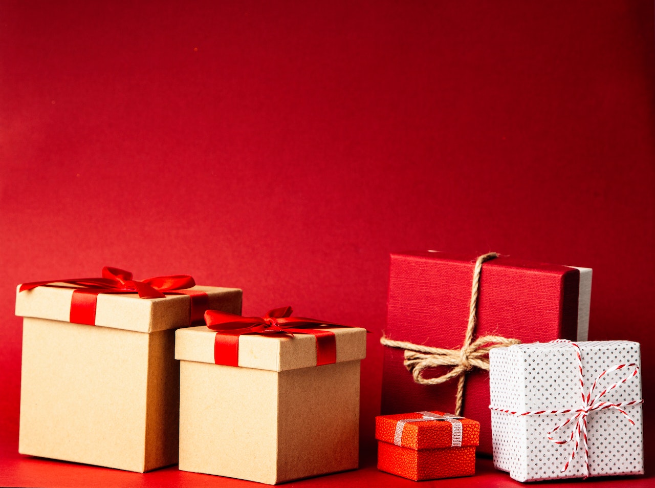 Do couriers deliver shipments on Boxing Day?